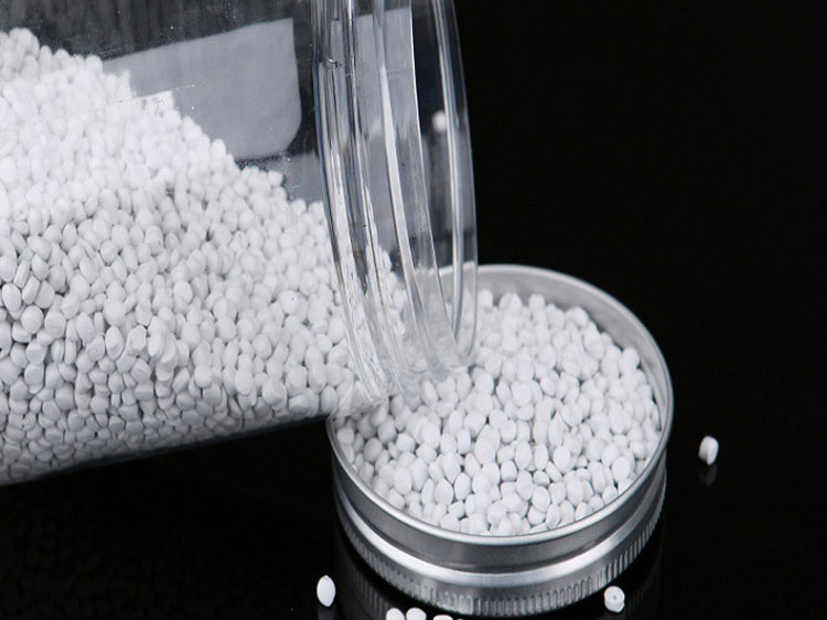 白色母粒应该如何解决色母粒使用中常见的小问题？