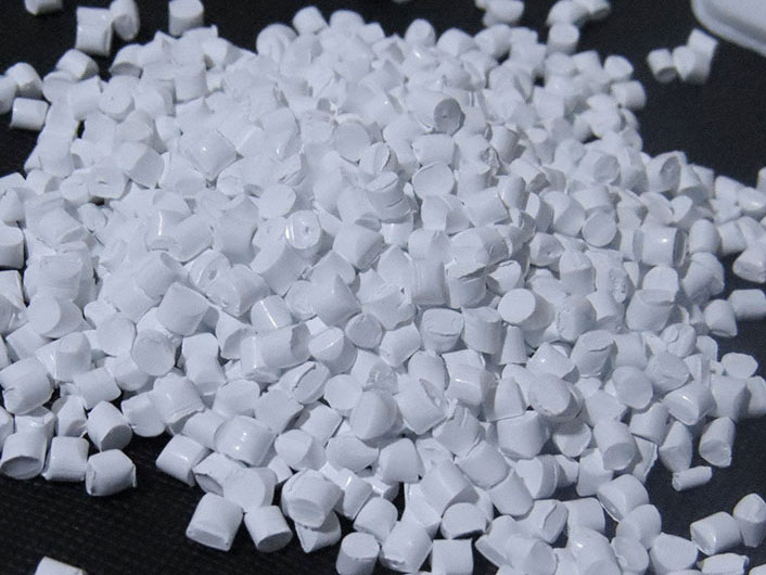 想知道什么是​黑色母粒吗？这六招包你学会！